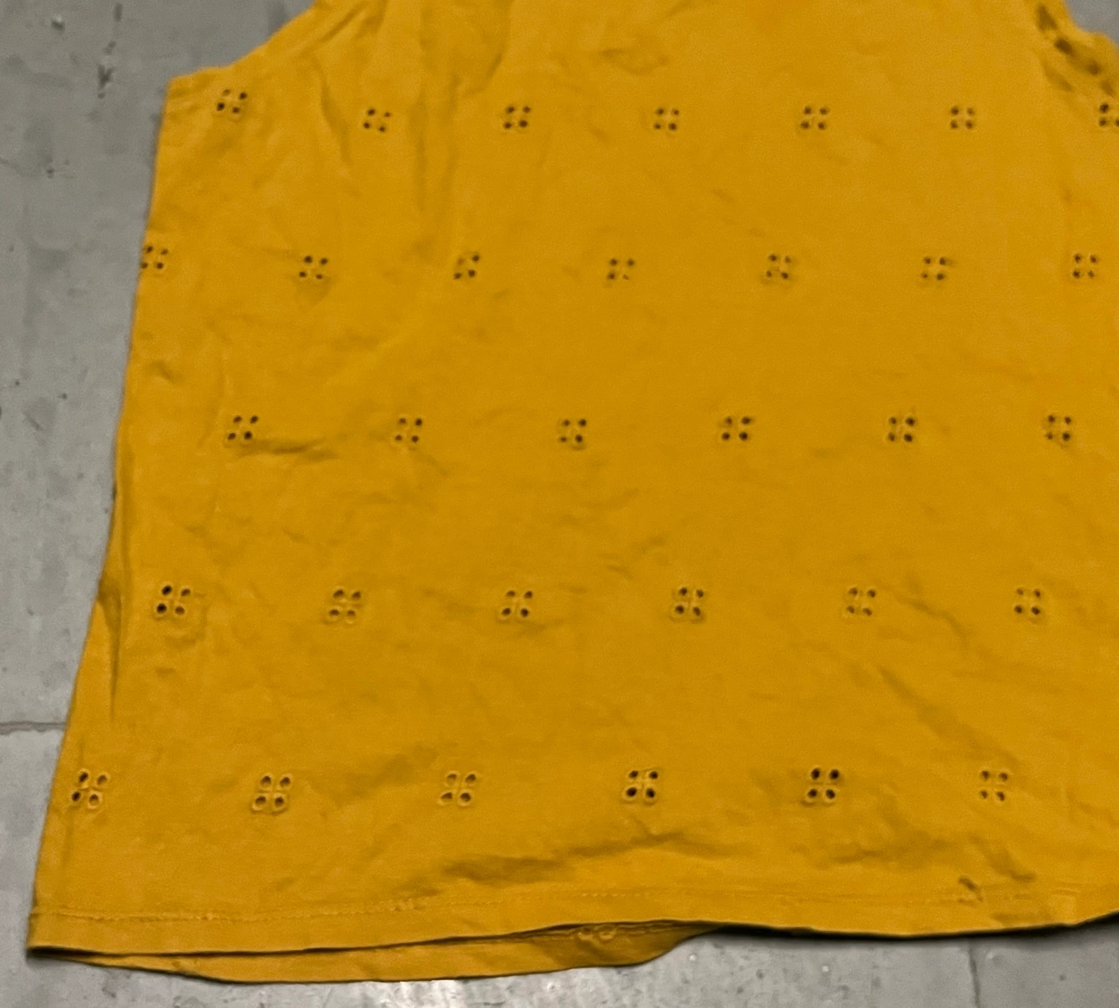 Camiseta naranja con calados  – photo 15